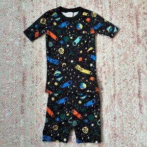 Hanna Andersson Outer Space Pajamas (size 6-7)